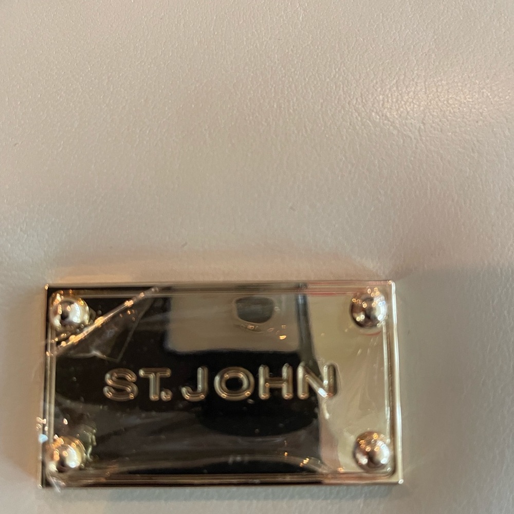 New St. John Knit Beige Wallet - Picture 3 of 10